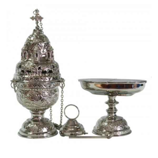 Set turibolo e navetta in ottone nickelato con decoro foglie cesellate e intagli