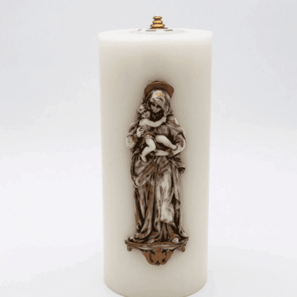 Candela da altare a cera liquida “Madonna col Bambino” – Decorazione a rilievo – Ø100 × H230 mm